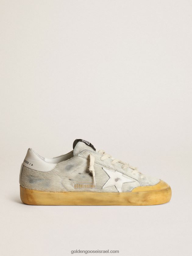 נשים Golden Goose נעלי ספורט סופר-סטאר של פנסטאר בעור פוני אוף-ווייט עם כוכב עור לבן ושונית עקב 246D24166