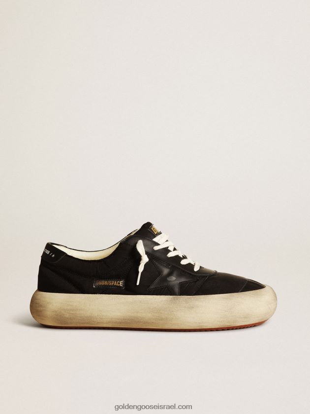 גברים Golden Goose כוכב חלל בניילון עם כוכב עור שחור ולשונית עקב 246D24610